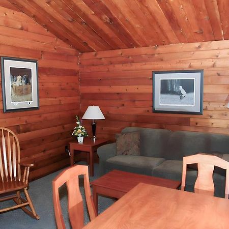 Lac Le Jeune Nature Resort Logan Lake Exterior foto