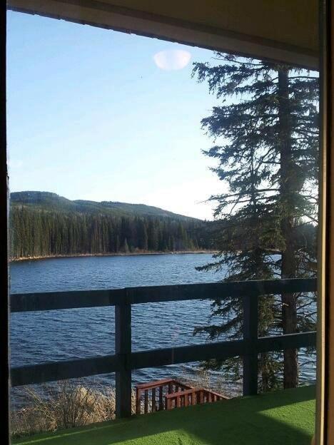 Lac Le Jeune Nature Resort Logan Lake Exterior foto