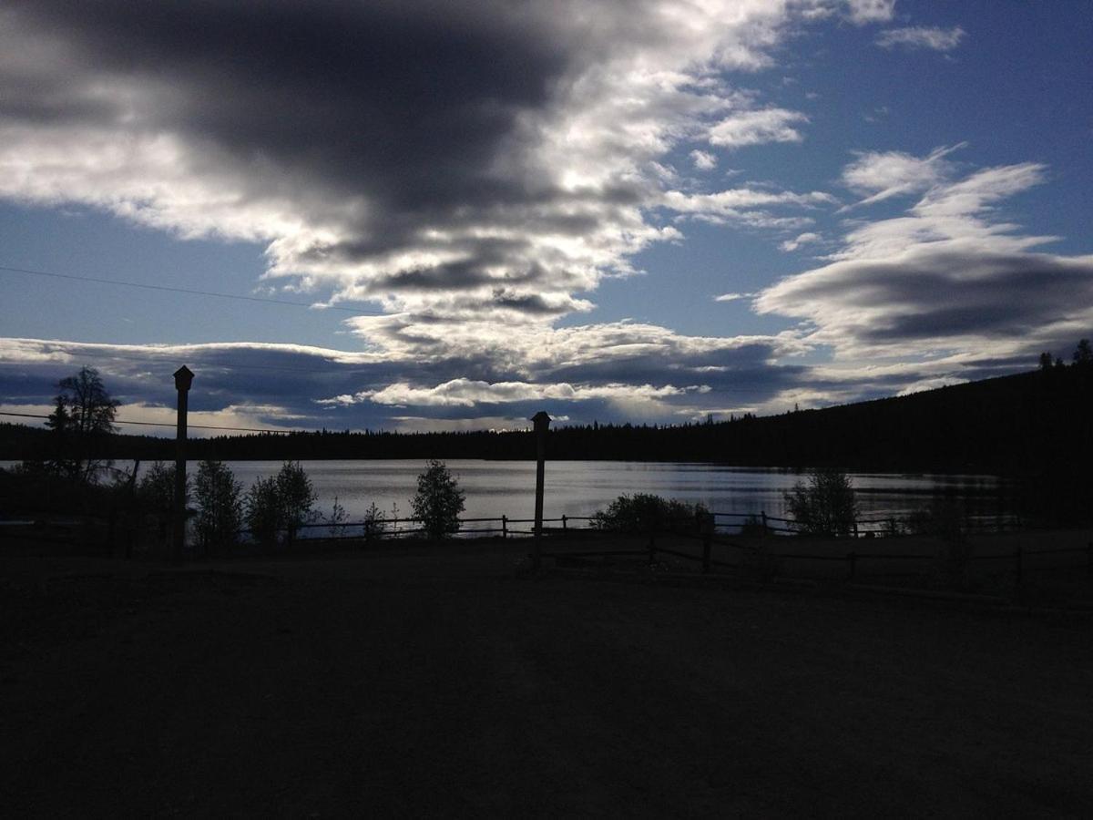 Lac Le Jeune Nature Resort Logan Lake Exterior foto